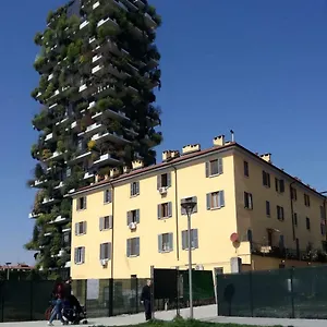 King's House Bosco Verticale Unicredit Tower Gaeaulenti Milan