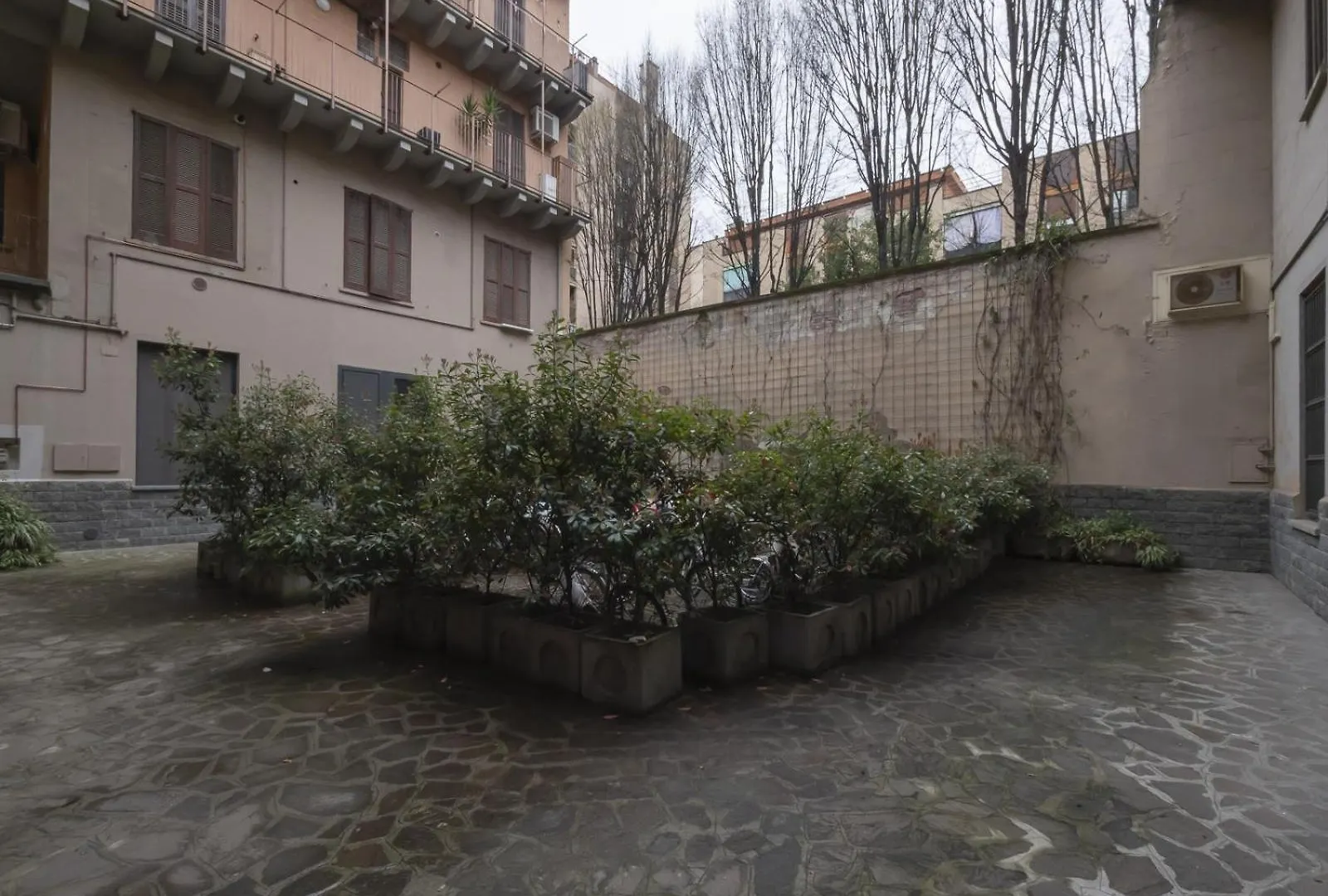 Apartment Modern & Functional Studio Steps From Bosco Verticale & Gae Aulenti Milan Italy